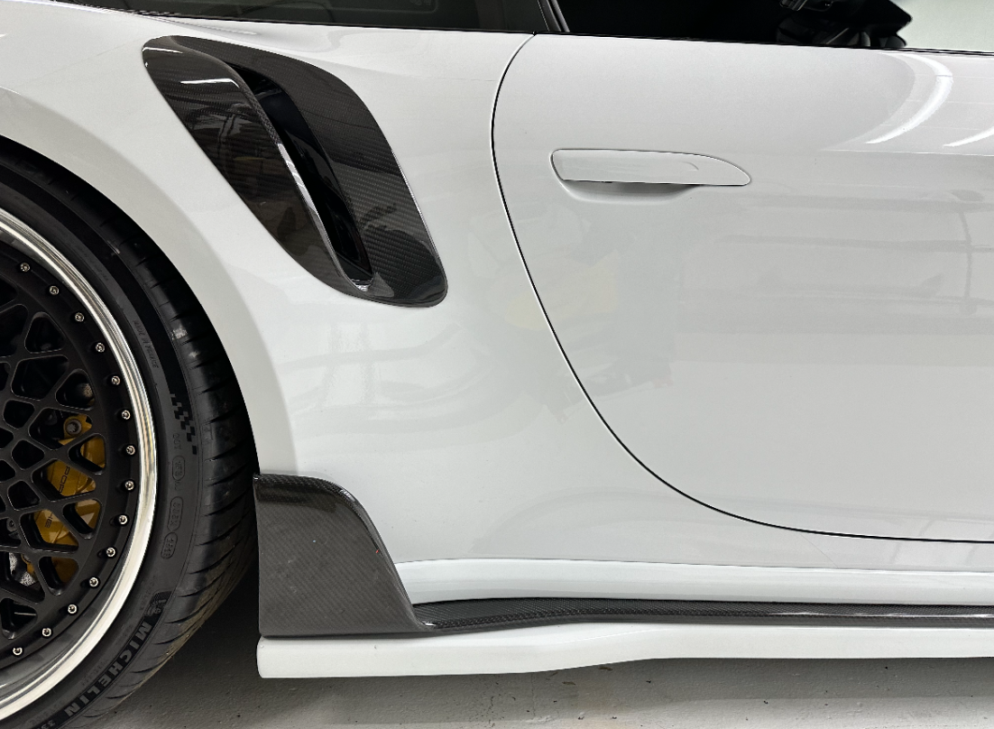 PORSCHE 992 TURBO TECHART FINNED CARBON FIBER ROCKER PANELS