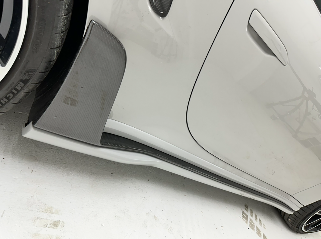 PORSCHE 992 TURBO WICKED SHARK FIN CARBON FIBER ROCKER PANELS