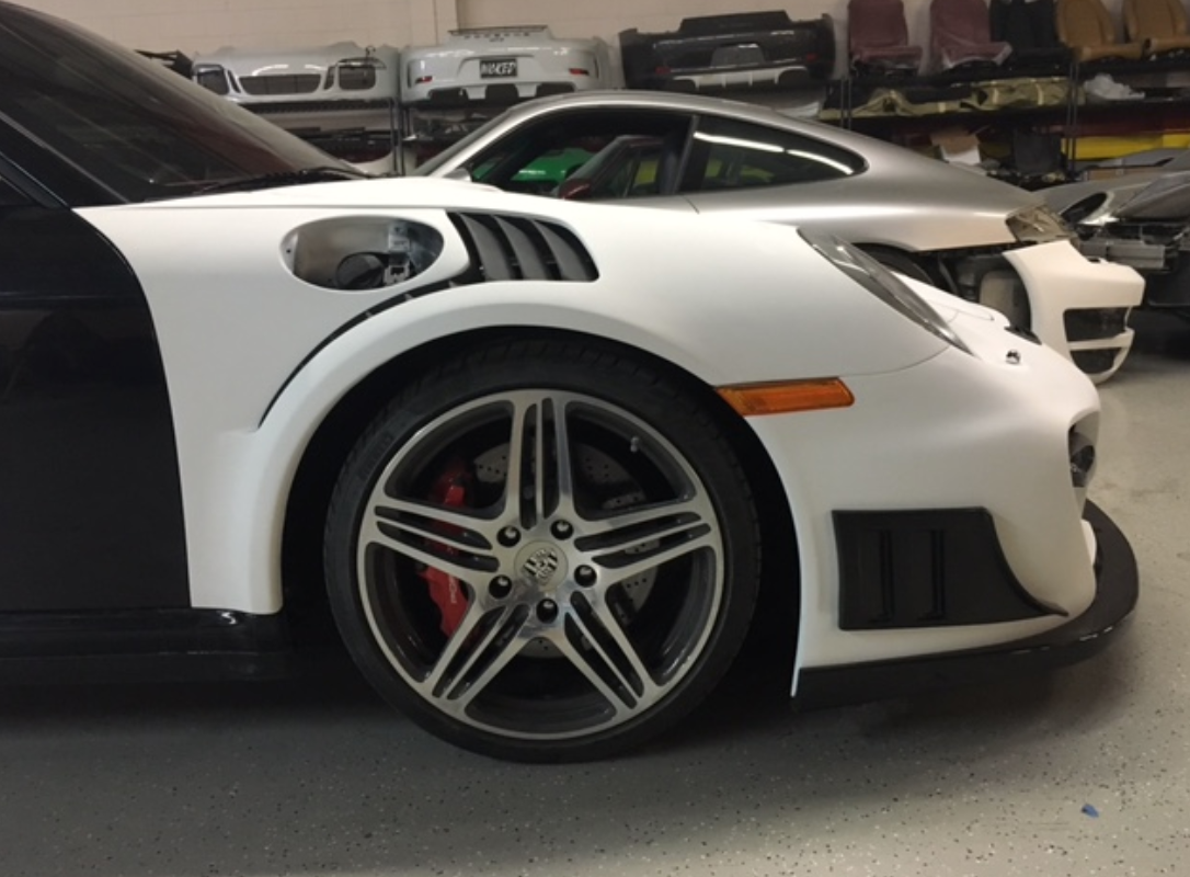 991 GT3RS STYLE LOUVERED FRONT FENDERS FOR 997 TURBO AND 997 CARRERA APPLICATION